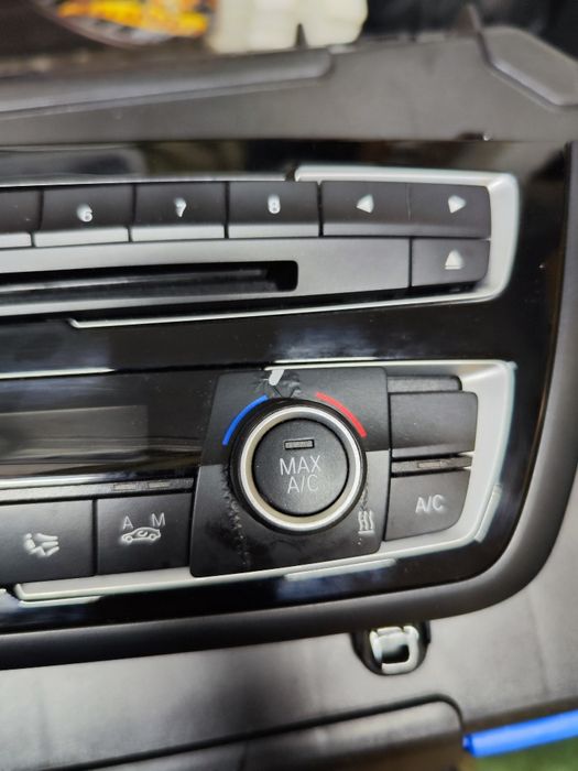 Панел за климатроник и радио от BMW
