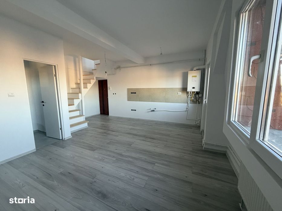 Apartament 2 camere, renovat, totul nou-scara interioară, zona buna — fotografia 3