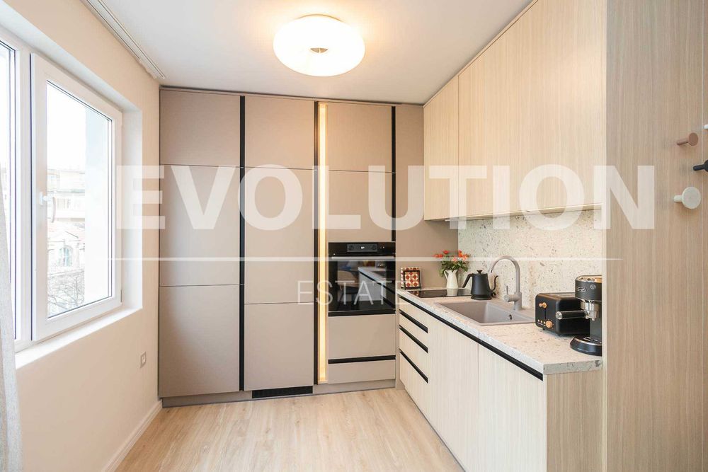 Луксозен тристаен апартамент в ТОП център