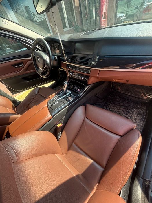 Vand/Schimb cu semiremorca basculabila BMW seria 5 f10 525xDrive 218cp