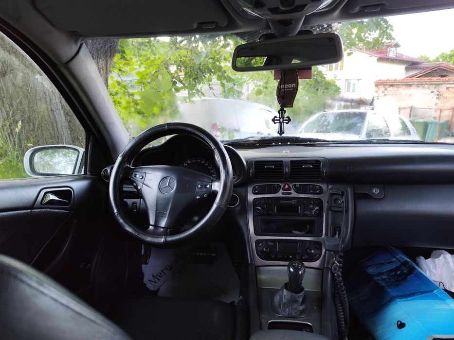 Продавам Mercedes Benz c200 CL203