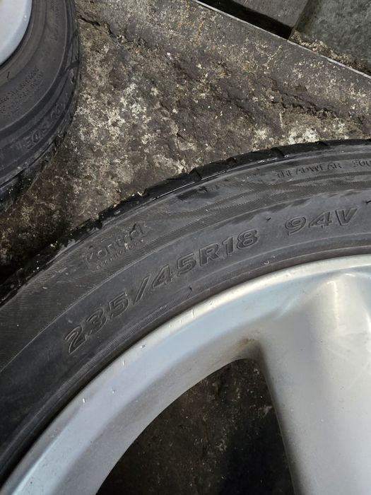 Джанти с гуми  235/45/18 94V