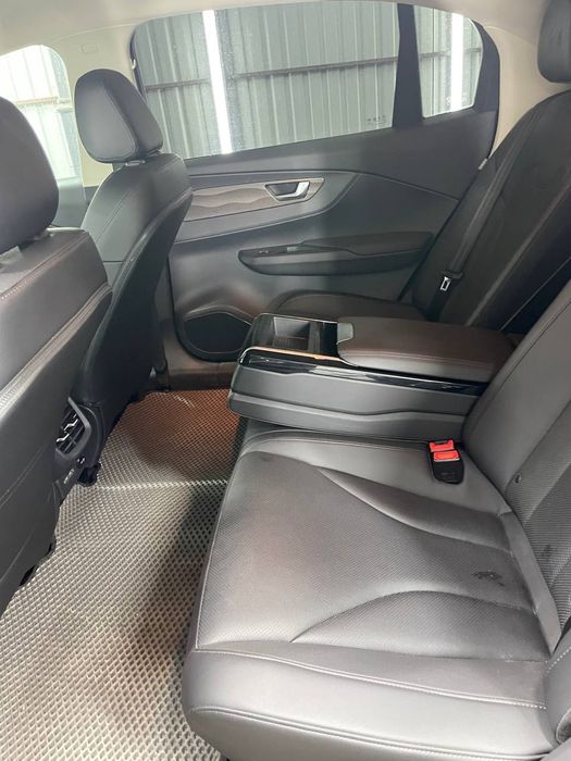 Hongqi eqm5 2024