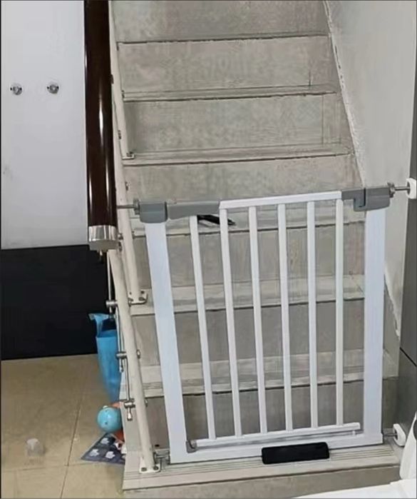 Продам перегородку-калитку