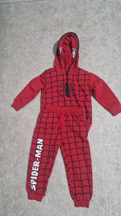 Treninguri haine 104 det la tel