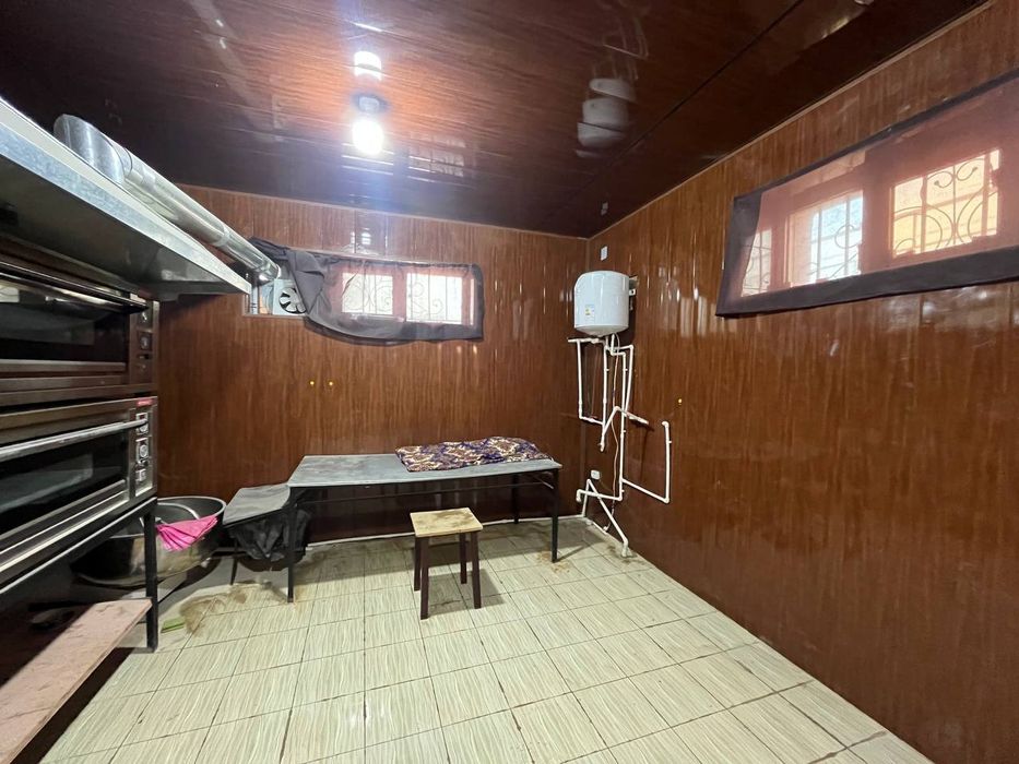 Qarshi shahrida Podval sotiladi, ichida 2ta tayyor biznes bilan birga