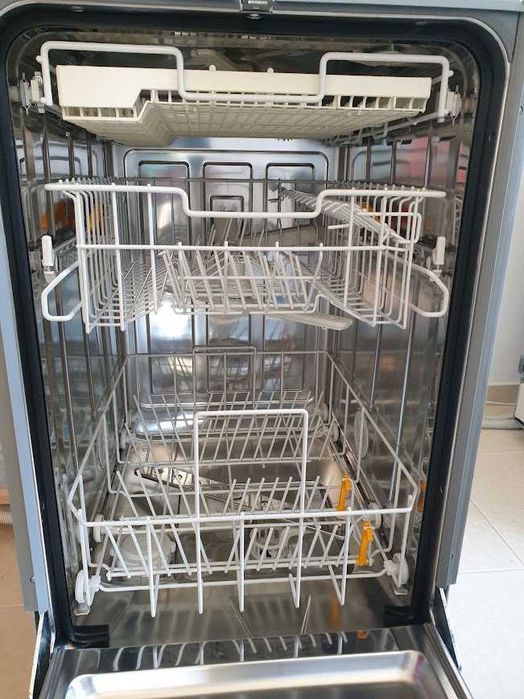 Miele Съдомиялна - 9 Комплекта - Пълно Вграждане - 45см - Тясна