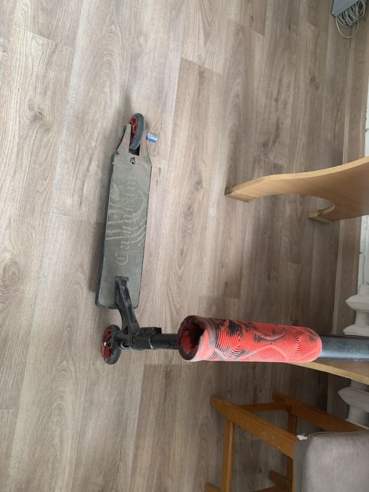 Продаю самокат трюковой