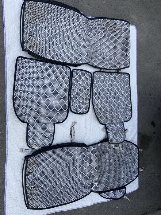 Продам чехлы универсал 8тыщ