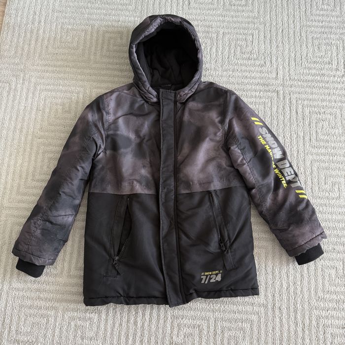 Продам детскую куртку