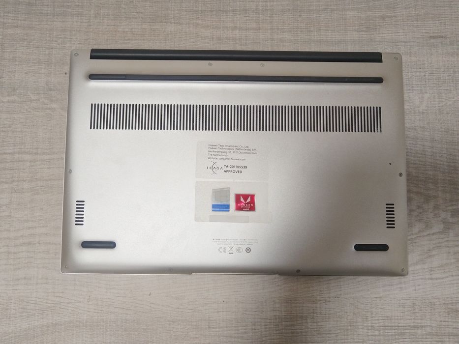 Лаптоп Huawei MateBook D15 Ryzen 5