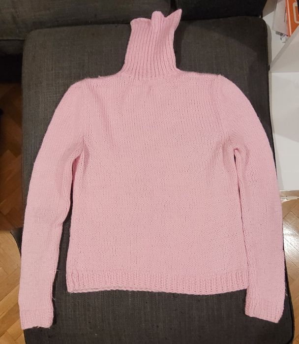 Ръчно плетени вълнени пуловери