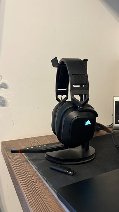 Căști wireless pentru gaming Corsair HS80 + Cooling Pads
