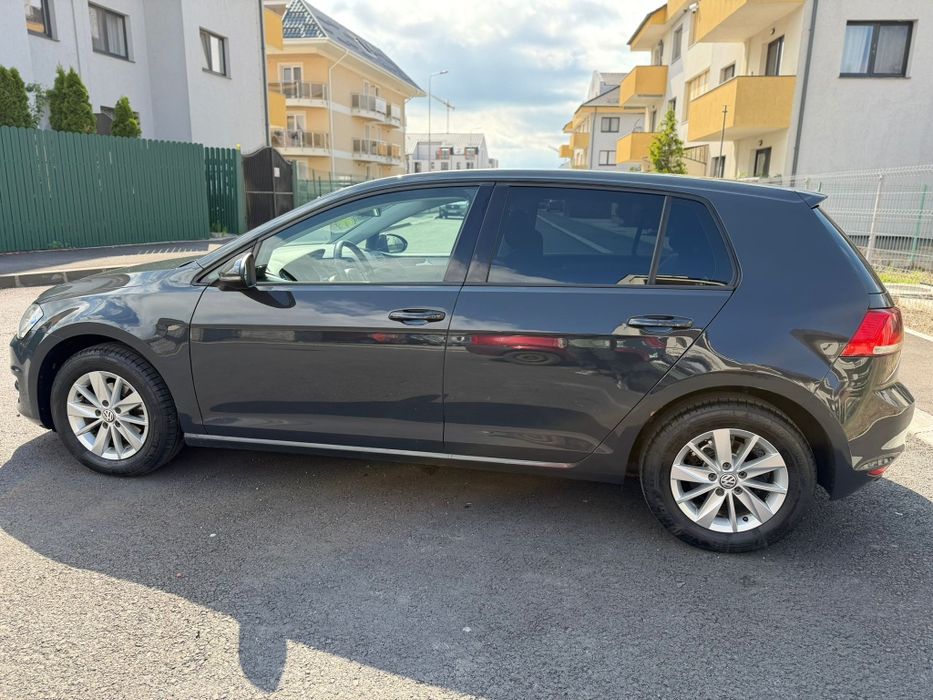 VW Golf Confortline 1.2 TSI + Set roti de iarna cu jante