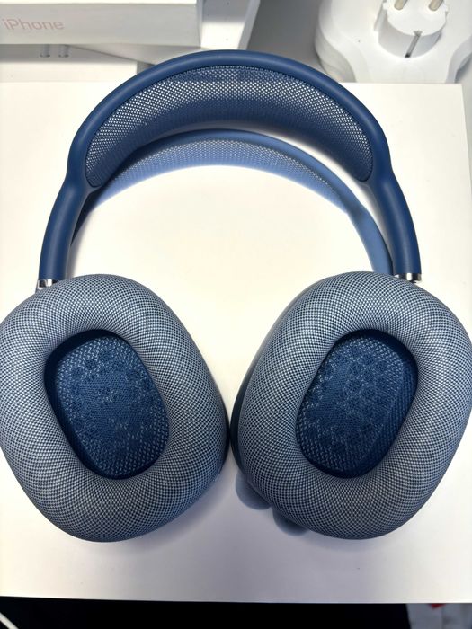 Продам AirPods Max