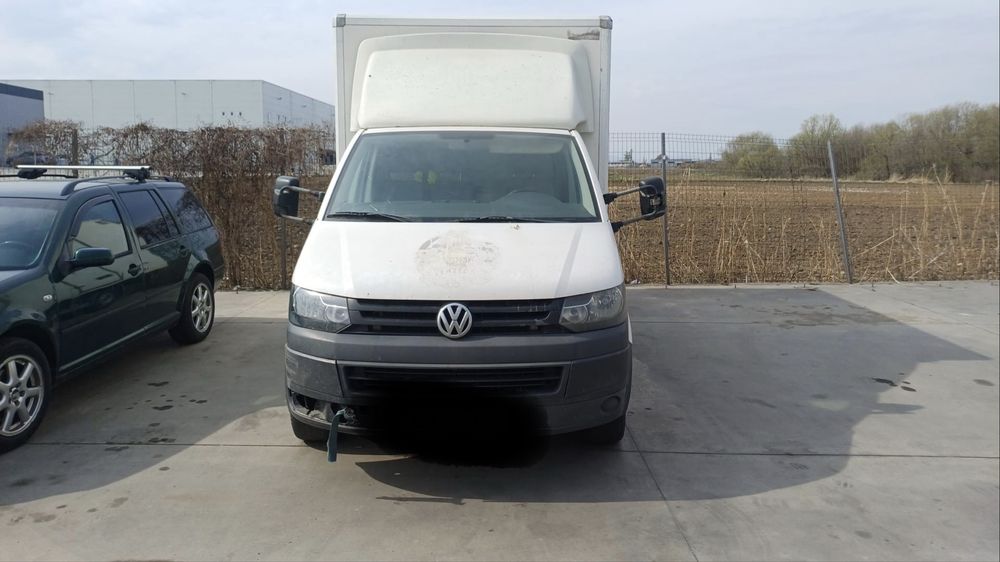 Vând Volkswagen T5 cub
