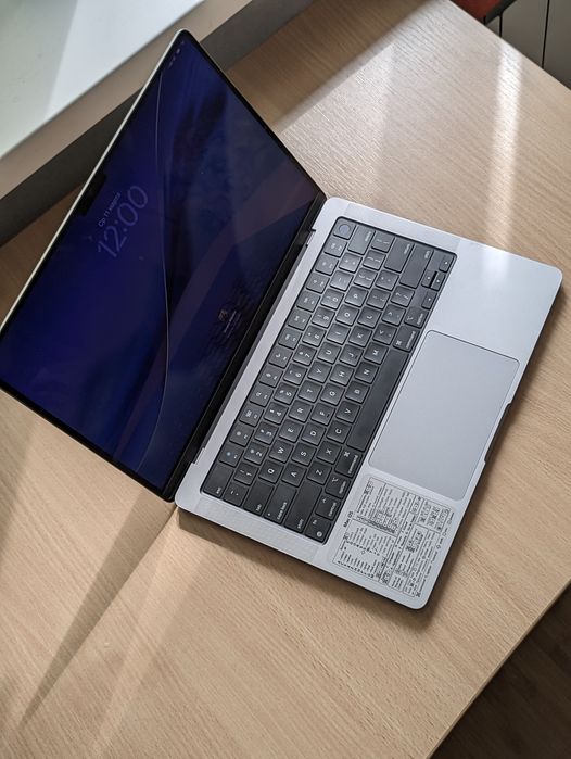 MacBook Pro 14" M2PRO 16/512gb