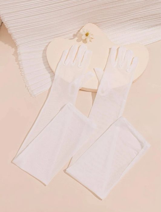 дълги ръкавици от тюл