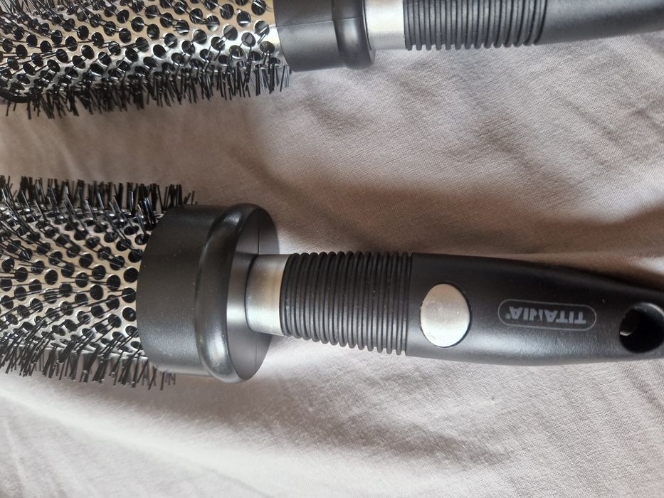 Нови четки за коса Titania