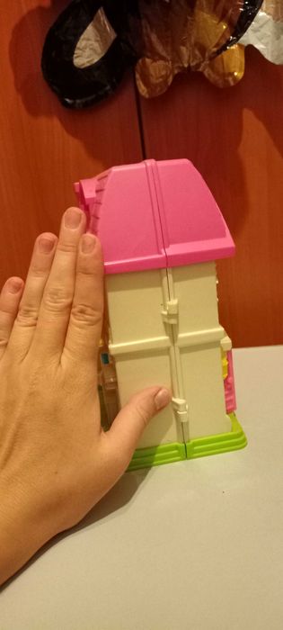 Домик с мебелью музыкальный