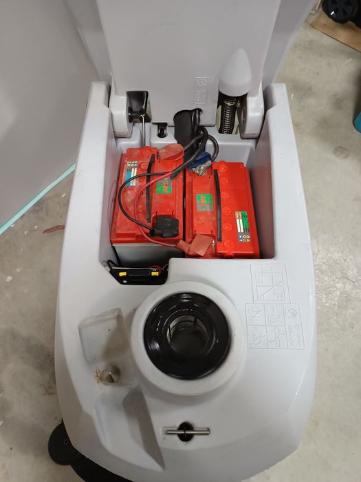 Акумулаторна подопочистваща машина IPC Cleantime BD 60