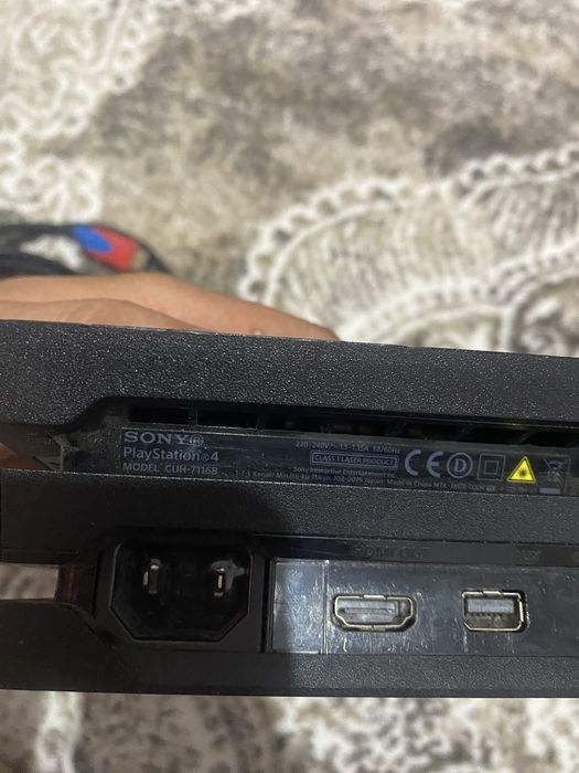Consola ps 4 pro