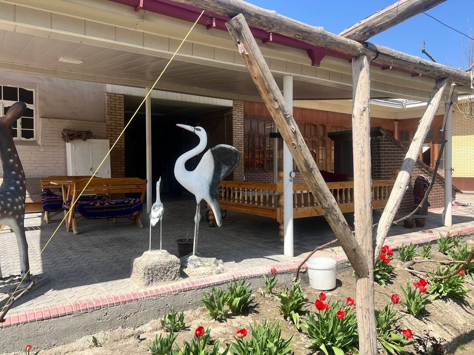 Uy hovli pastorĝomda