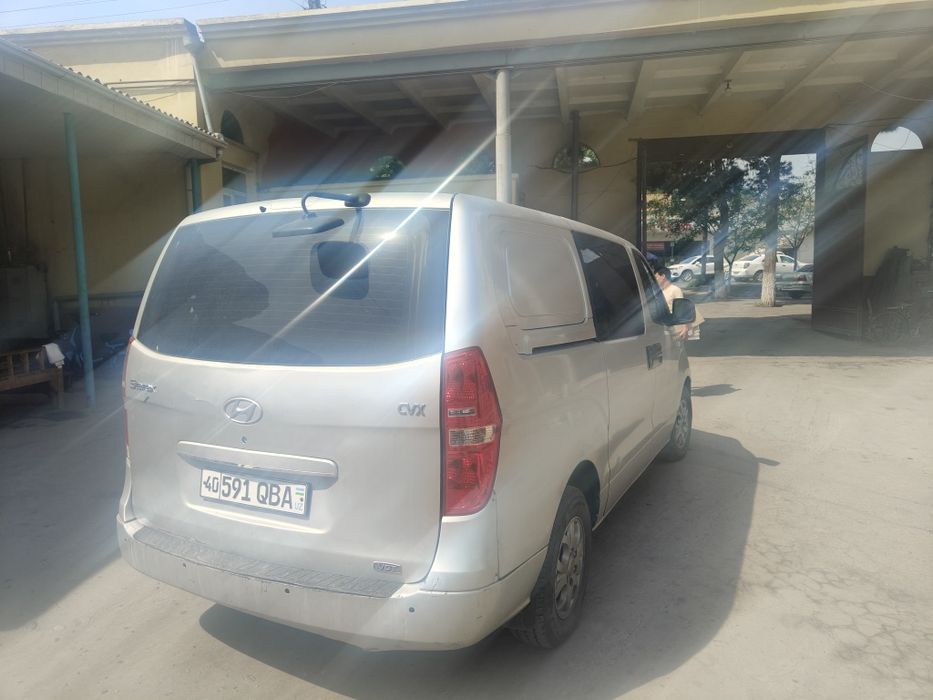 Hyundai Grand Starex