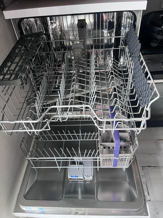 Masina de spalat vase Beko