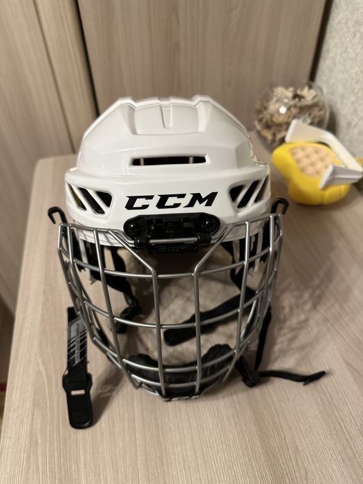 Детский шлем CCM FL 3Ds. Новый