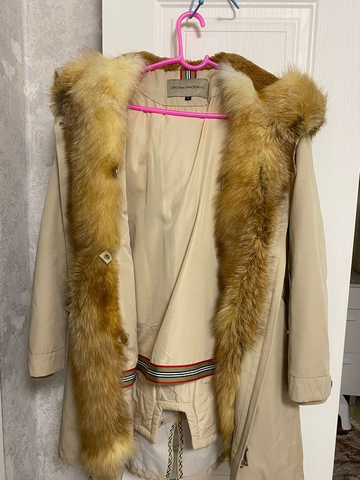 Продам парку.    натуральный мех.