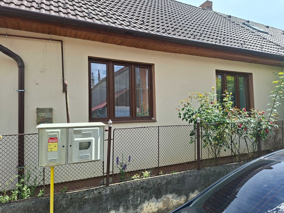 vand casa zona foarte centrala