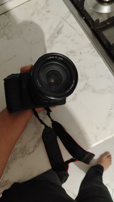 Фотоаппарат   сатылад