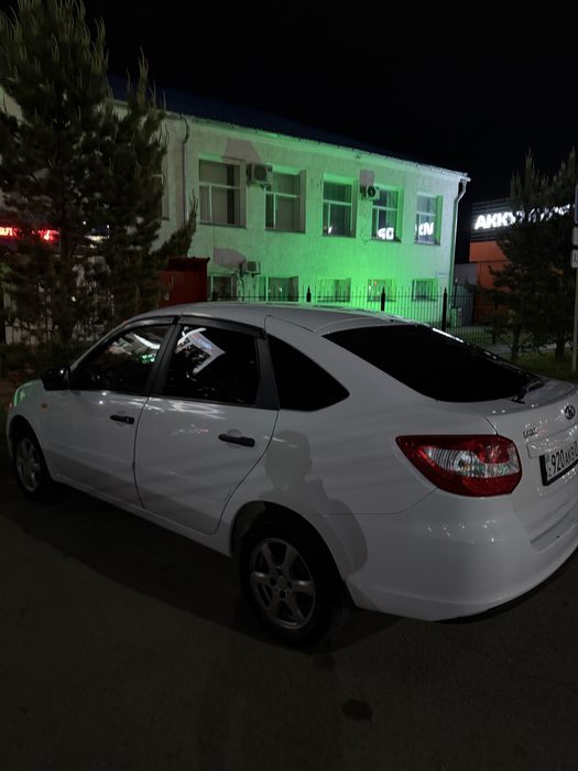 Lada granta 2015