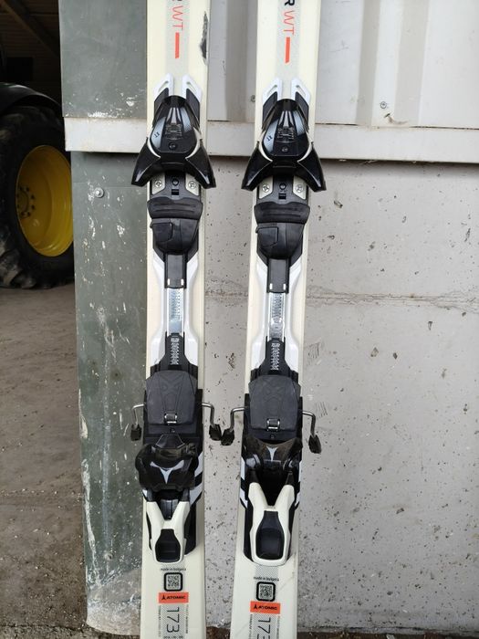 Schiuri Atomic 173 cm