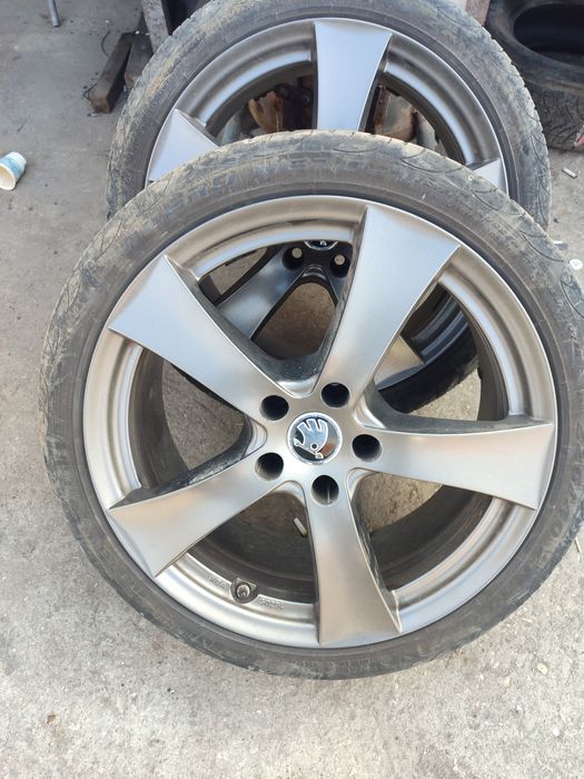 Джанти с гуми 18" 225 40 18