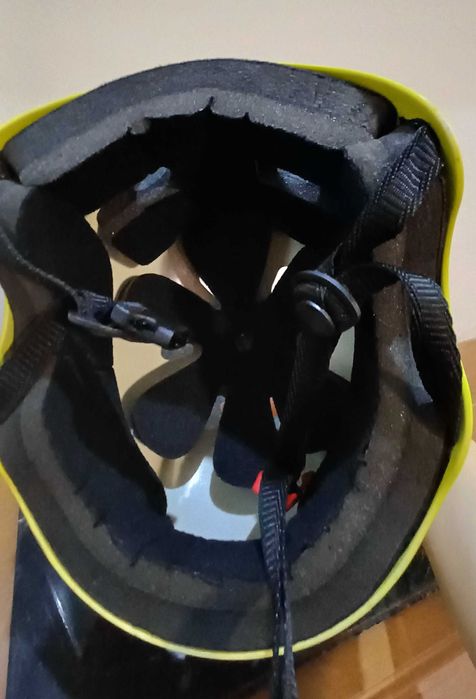 Детска предпазна каска "TEMPISH SKILLET" за скейтборд, ролери, колело.