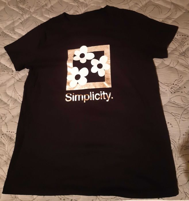 Блузи и тениски 10лв/бр