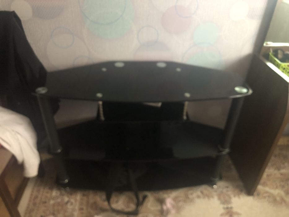 Стол стеклянный