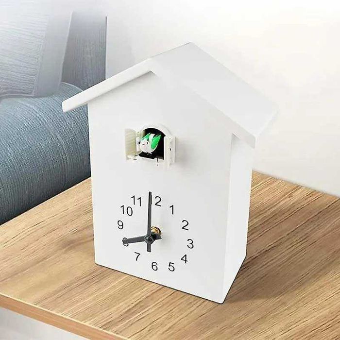 Стенен часовник с кукувица и махало