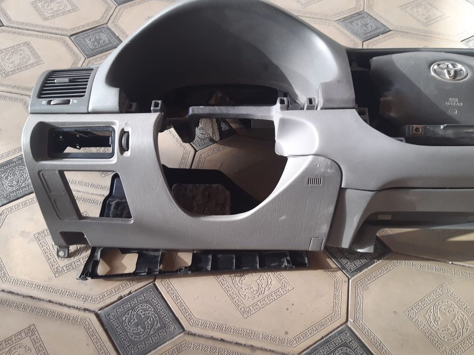 Продам торбеду-панель на тойоту камри.