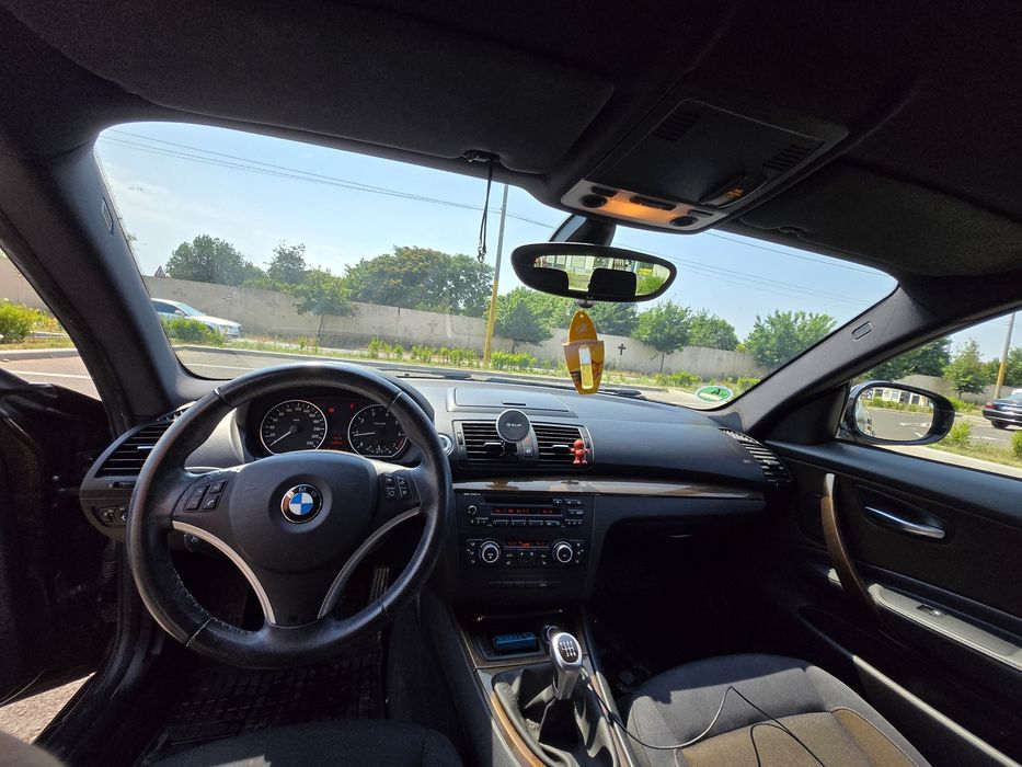 BMW seria 1 în 2 usi