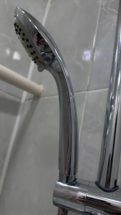 Смеситель для ванной