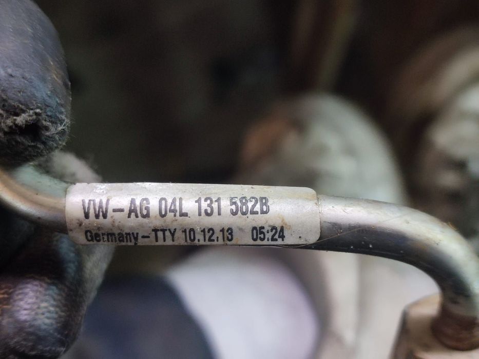 Conducta filtru particule 04L131582B   1.6 tdi CLHA Volkswagen VW Pas