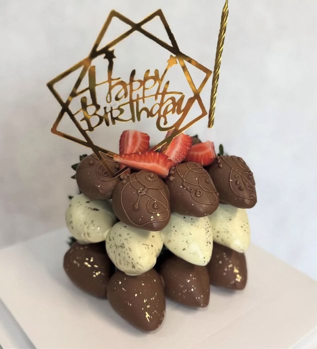 Клубника в шоколаде в виде торта