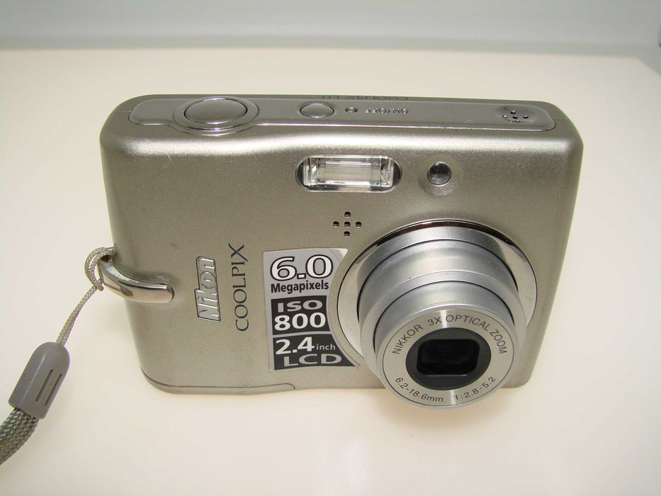 Nikon Coolpix L11 - Надежден и Компактен фотоапарат 6MP, 3x оптичен