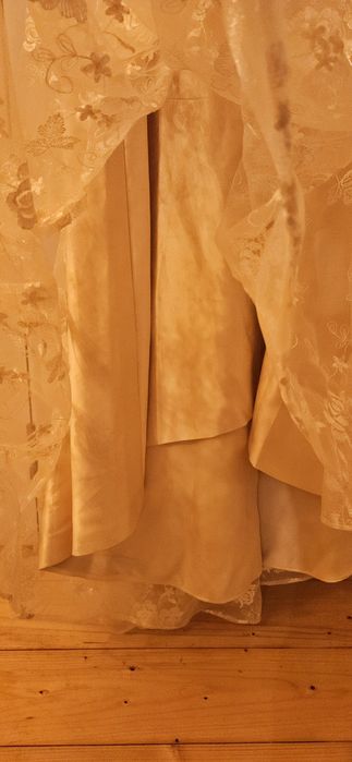 Rochie mireasă crem nouă