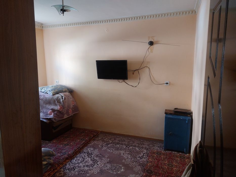 Продаётся квортира двух комнаный.Адрес:северный