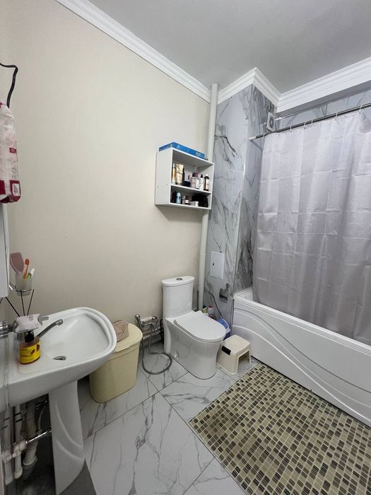 Аренда квартиры
Ахмад Югнакий 
ЖК «Риверсайд»
Комнат-2
Этаж-2
Этажност