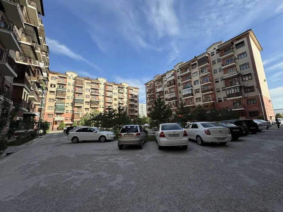 Новостройка улица Махтумкули Евро ремонт 85м2 3/3/7 кирпич